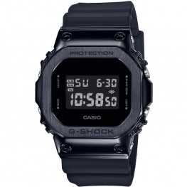 Hodinky Casio GM-5600B-1ER